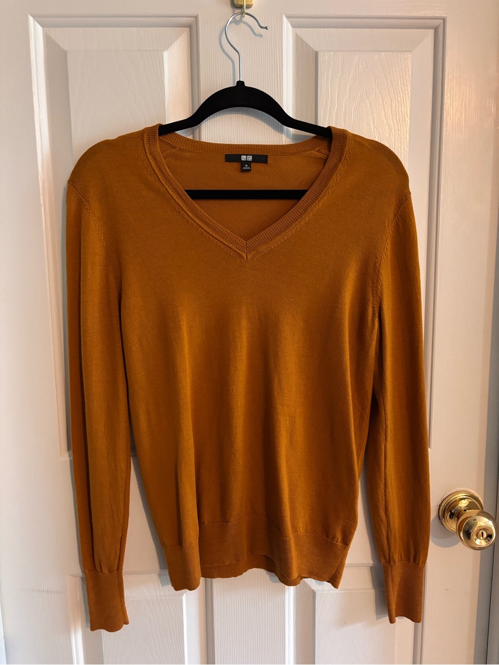 UNIQLO Women's V-Neck Sweater 100% wool